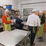 02 Bürgermeister beim Backen 014