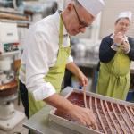 02 Bürgermeister beim Backen 006